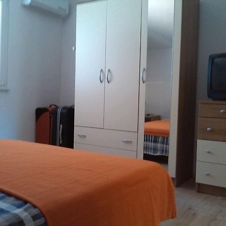Apartments Batarilo Горни-Карин Номер фото