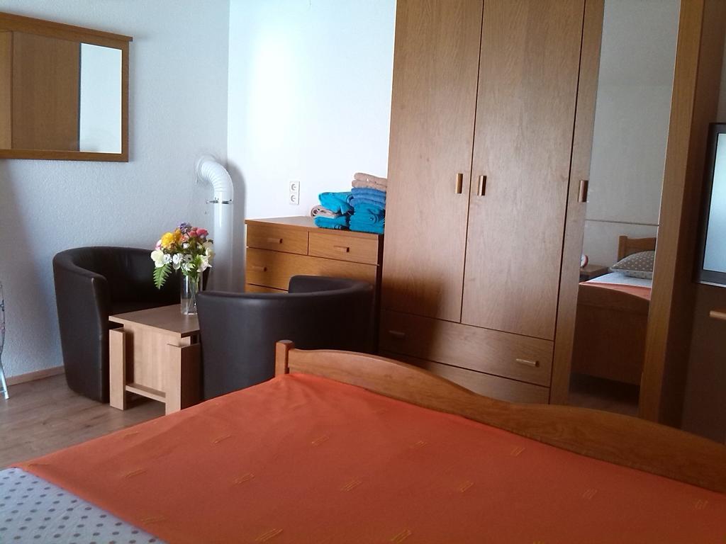 Apartments Batarilo Горни-Карин Номер фото